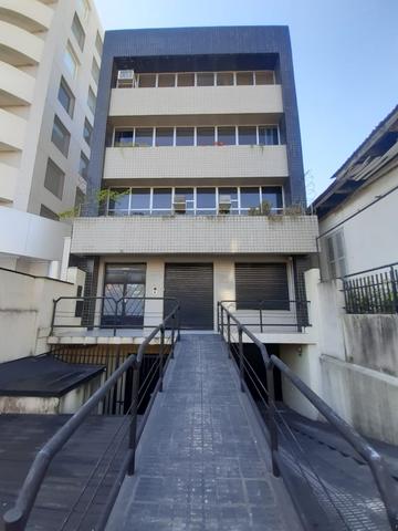 Área Comercial para locacao no Centro Cívico em Curitiba com 61m² por R$ 1.060,00
