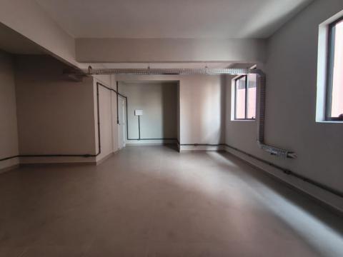Salas/Conjuntos para locacao no Centro em Curitiba com 30,9m² por R$ 1.200,00