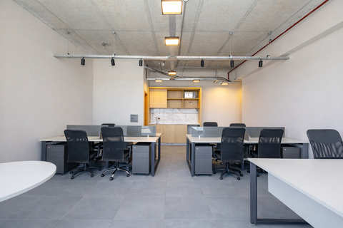 Salas/Conjuntos para locacao no Centro em Curitiba com 54,65m² por R$ 5.100,00