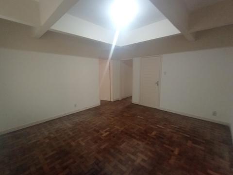 Apartamento para locacao no Centro em Curitiba com 90m² por R$ 1.700,00