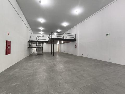 Loja para locacao no Centro em Curitiba com 300m² por R$ 9.000,00