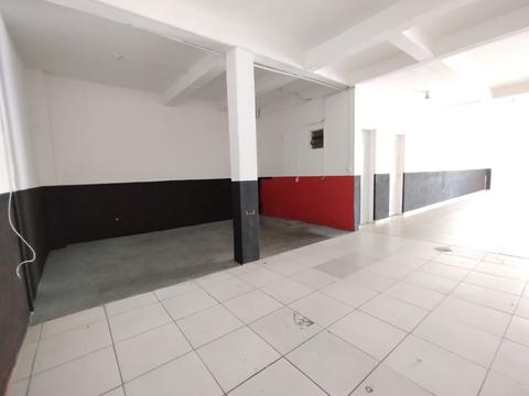 Loja para locacao no Sítio Cercado em Curitiba com 95m² por R$ 2.500,00