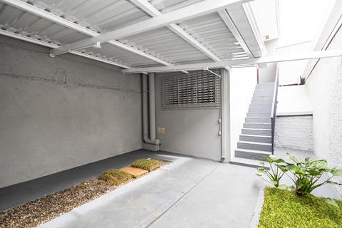 Apartamento para locacao no Hugo Lange em Curitiba com 74m² por R$ 4.200,00