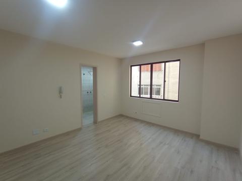 Apartamento para locacao no Centro em Curitiba com 30m² por R$ 1.400,00