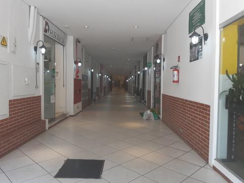 Loja para locacao no Centro em Curitiba com 21,81m² por R$ 3.150,00