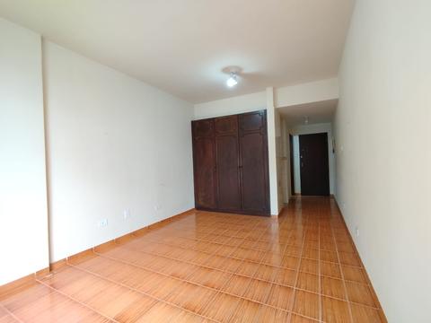 Apartamento para locacao no Centro em Curitiba com 24,93m² por R$ 1.200,00
