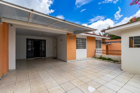 Casa Residencial para locacao no Guabirotuba em Curitiba com 252m² por R$ 4.000,00