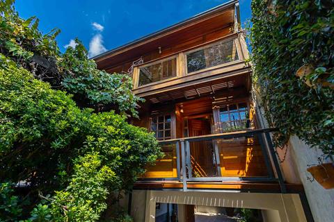 Casa Residencial para locacao no Campina do Siqueira em Curitiba com 254m² por R$ 7.400,00