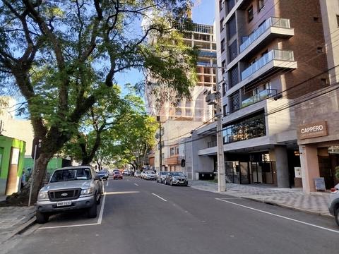 Apartamento para locacao no Centro em Curitiba com 110m² por R$ 2.990,00