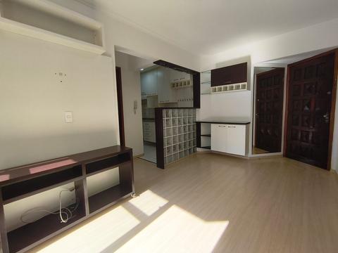 Apartamento para locacao no Centro em Curitiba com 34,3m² por R$ 2.250,00