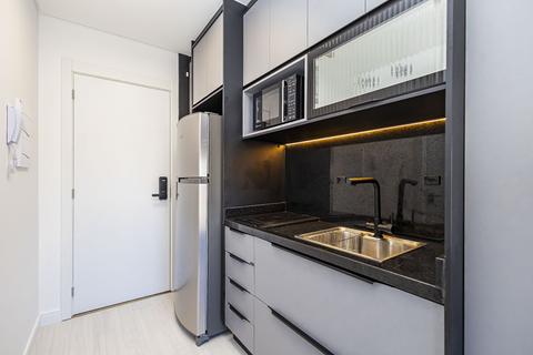 Studio para locacao no Centro em Curitiba com 51,12m² por R$ 2.080,00