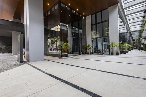 Salas/Conjuntos para locacao no Centro em Curitiba com 55,12m² por R$ 5.200,00