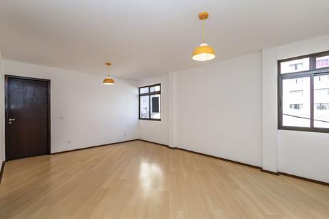 Apartamento para locacao no Centro em Curitiba com 110m² por R$ 2.990,00