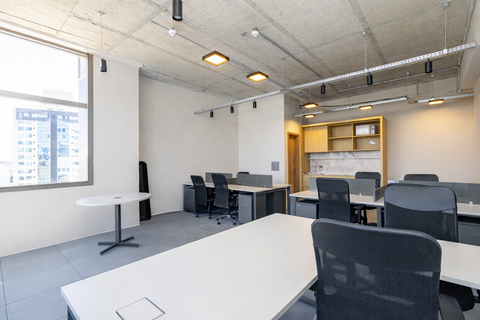 Salas/Conjuntos para locacao no Centro em Curitiba com 54,65m² por R$ 5.100,00