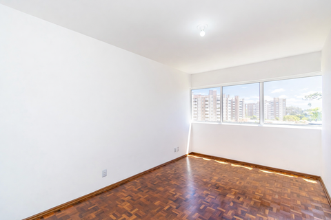 Apartamento para locacao no Cristo Rei em Curitiba com 97,17m² por R$ 3.700,00