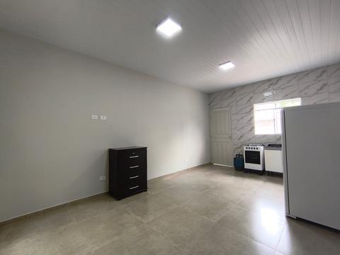 Casa Residencial para locacao no Uberaba em Curitiba com 28,8m² por R$ 1.200,00