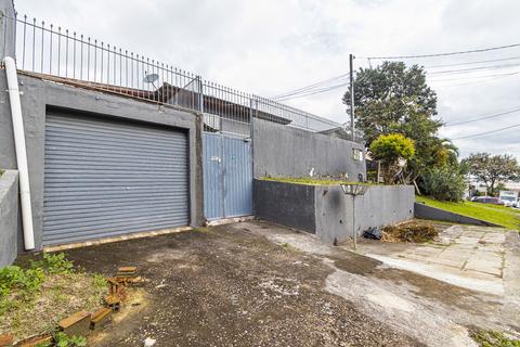 Casa Residencial para locacao no Uberaba em Curitiba com 81,4m² por R$ 2.900,00