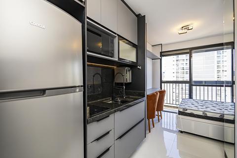 Studio para locacao no Centro em Curitiba com 30,68m² por R$ 2.300,00