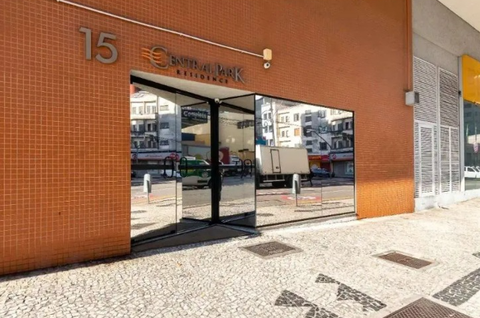 Apartamento para locacao no Centro em Curitiba com 33,6m² por R$ 1.850,00