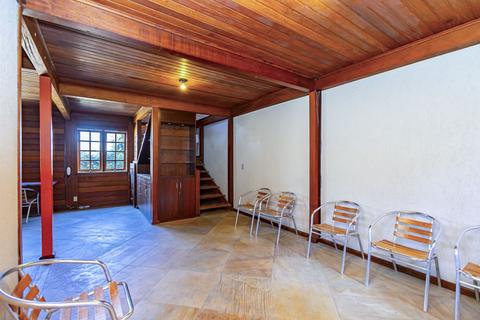 Casa Comercial para locacao no Campina do Siqueira em Curitiba com 254m² por R$ 7.400,00