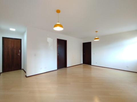 Apartamento para locacao no Centro em Curitiba com 110m² por R$ 3.200,00