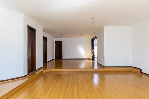 Casa Comercial para locacao no São Lourenço em Curitiba com 246,75m² por R$ 7.500,00