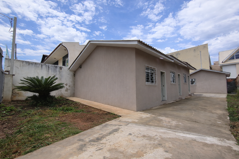 Casa Residencial para locacao no Uberaba em Curitiba com 28,8m² por R$ 1.200,00